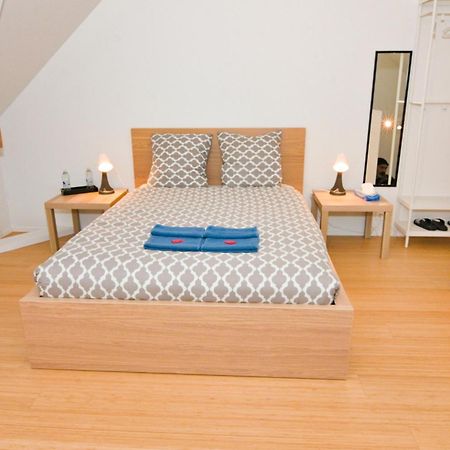 בריסל Family Duplex Getaway - Perfectly Positioned For City Adventures מראה חיצוני תמונה