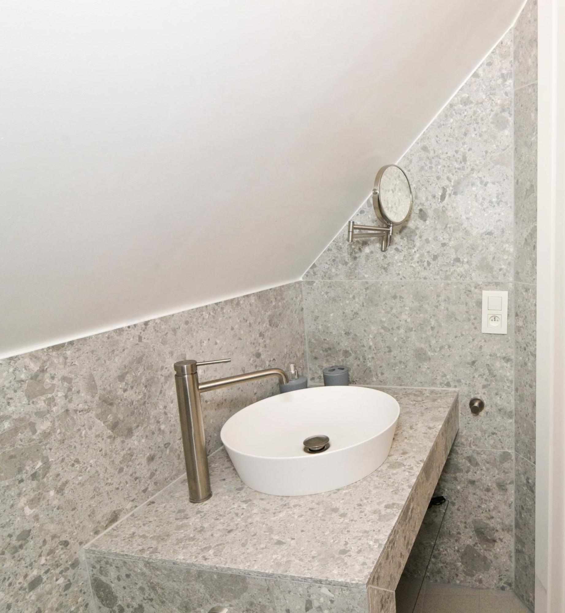 בריסל Family Duplex Getaway - Perfectly Positioned For City Adventures מראה חיצוני תמונה